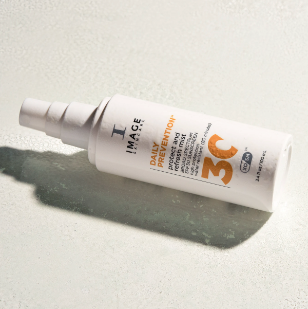 DAILY PREVENTION защитный и освежающий спрей SPF 30