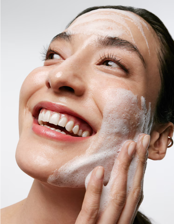 Intral Air Mousse Cleanser